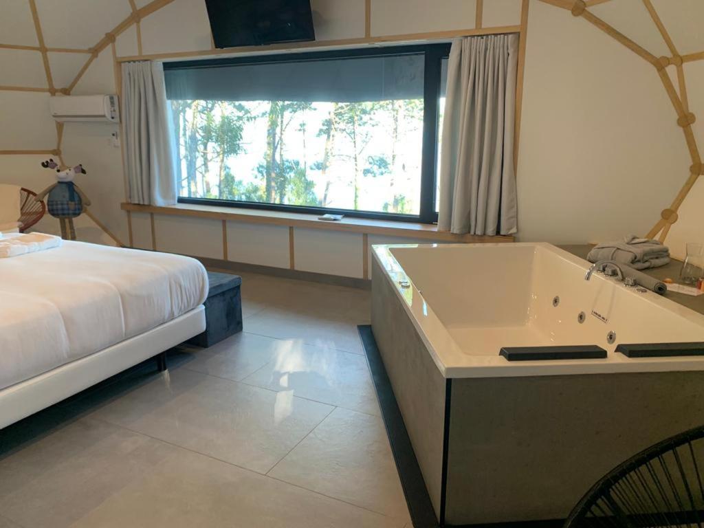 Отель Glamping Do Mar Байона Экстерьер фото
